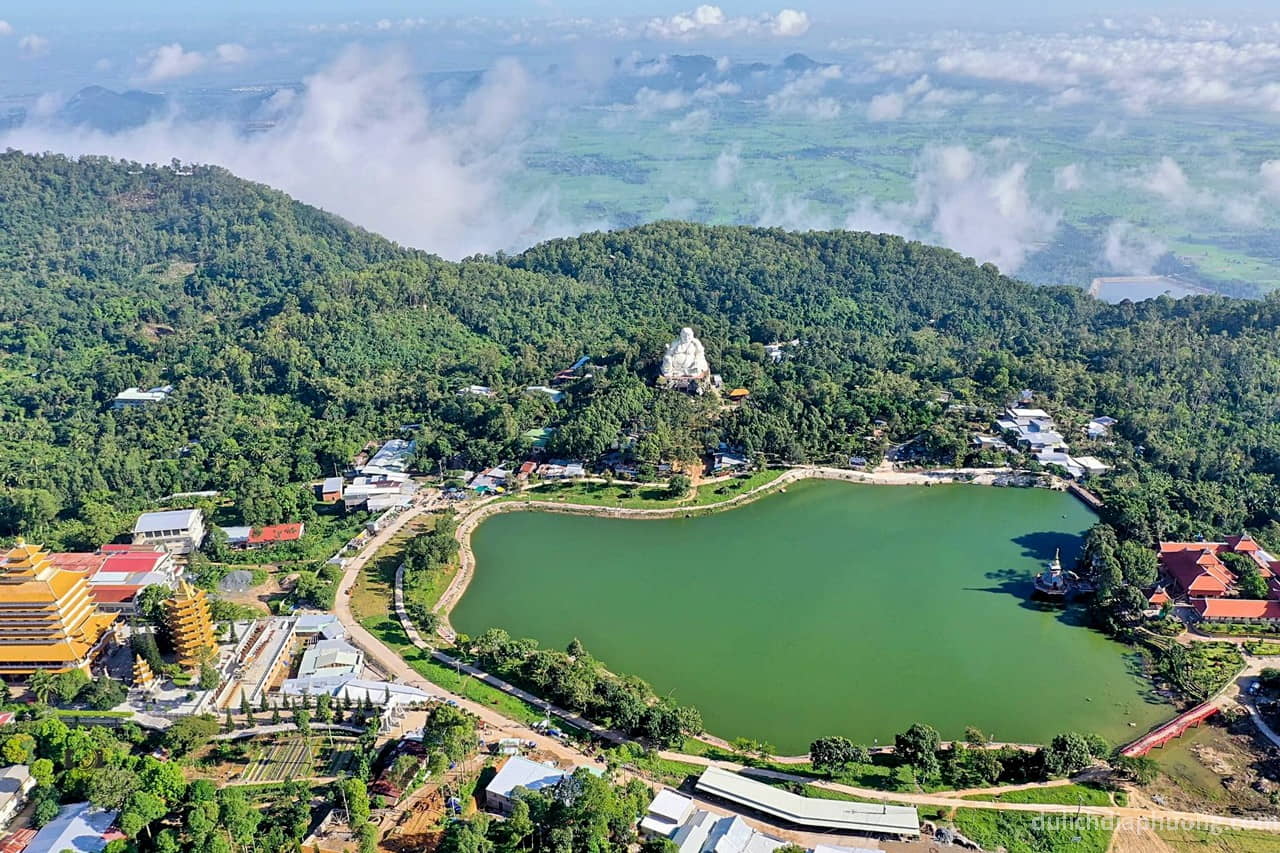Đầm Hà